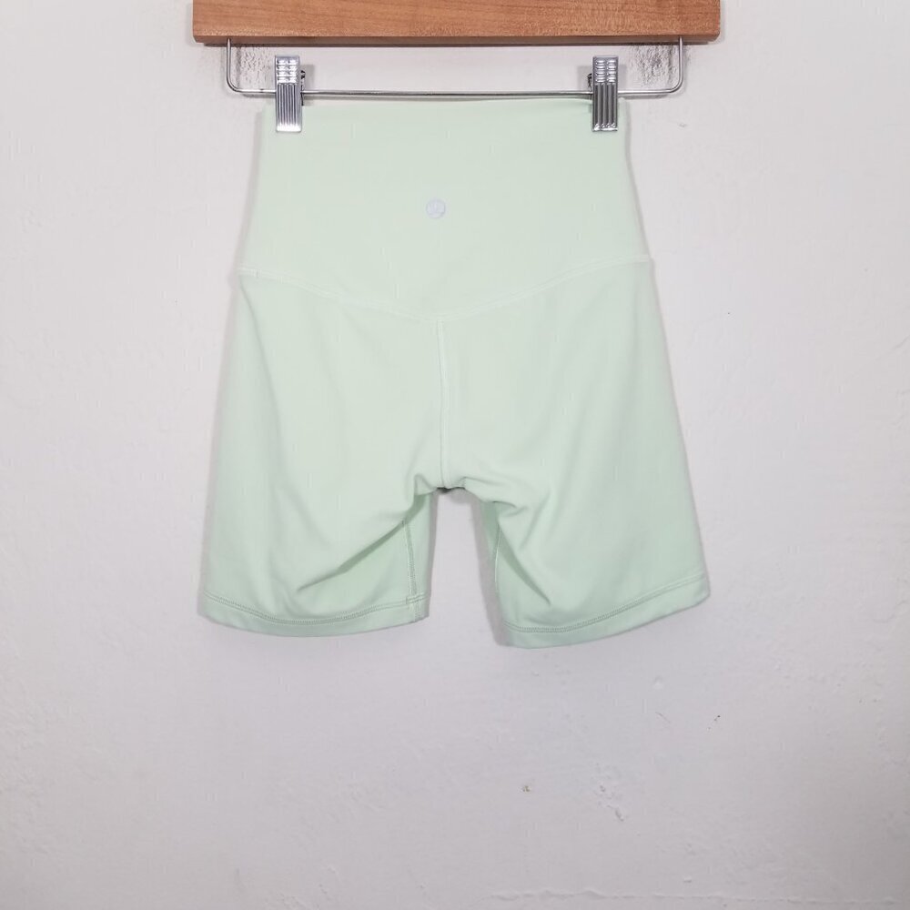 Like New Lululemon Align High‎ Rise Lined Shorts Size 2 - Picture 3 of 5